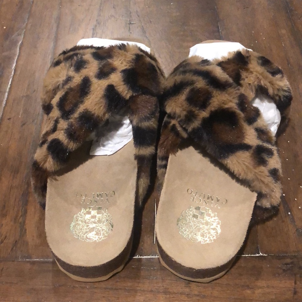 New cheetah print Vince camuto sandals - Picture 2 of 3